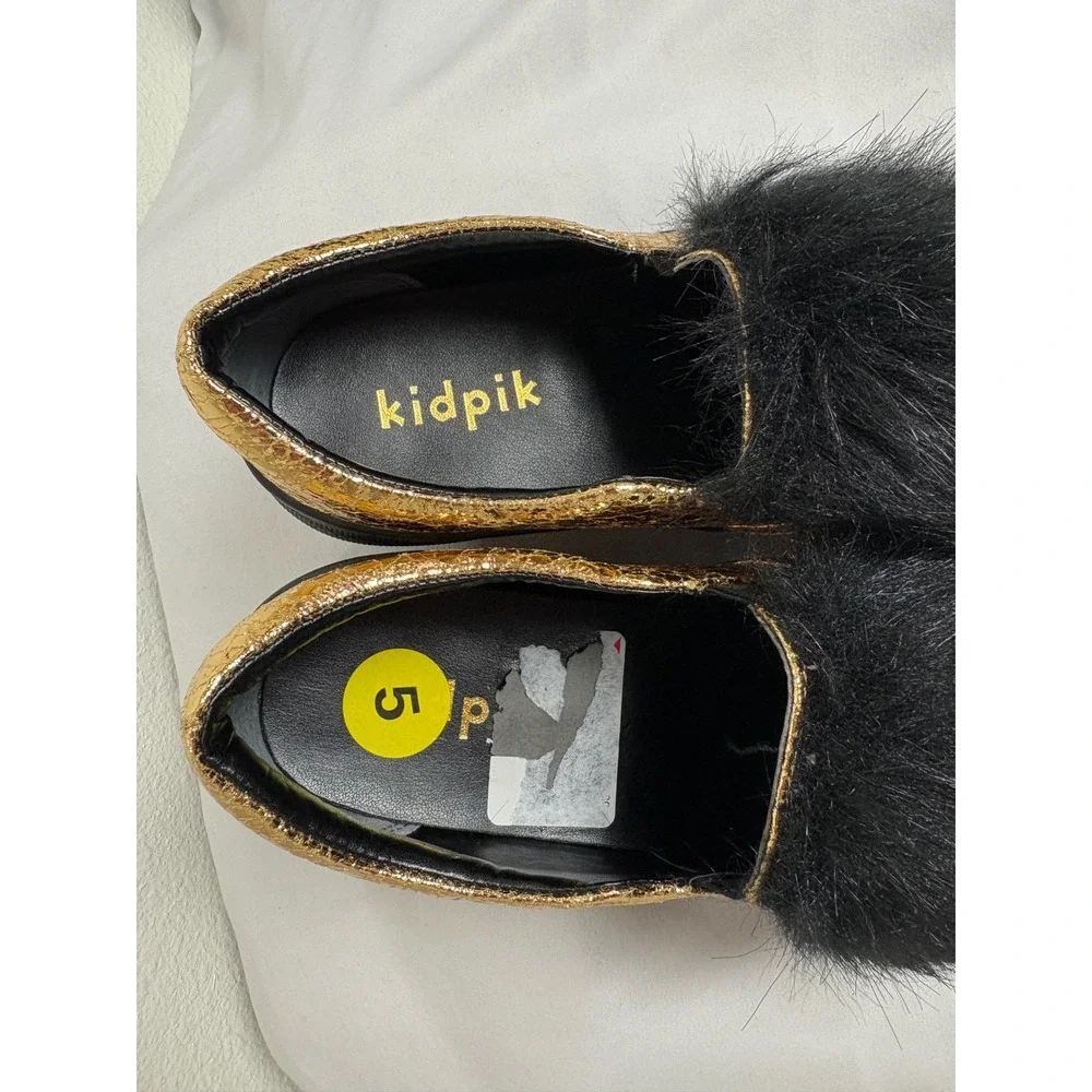 NEW Shiny Gold Celestial Sun & Moon‎ Furry Slip On Shoes Girls Size 5 Statement